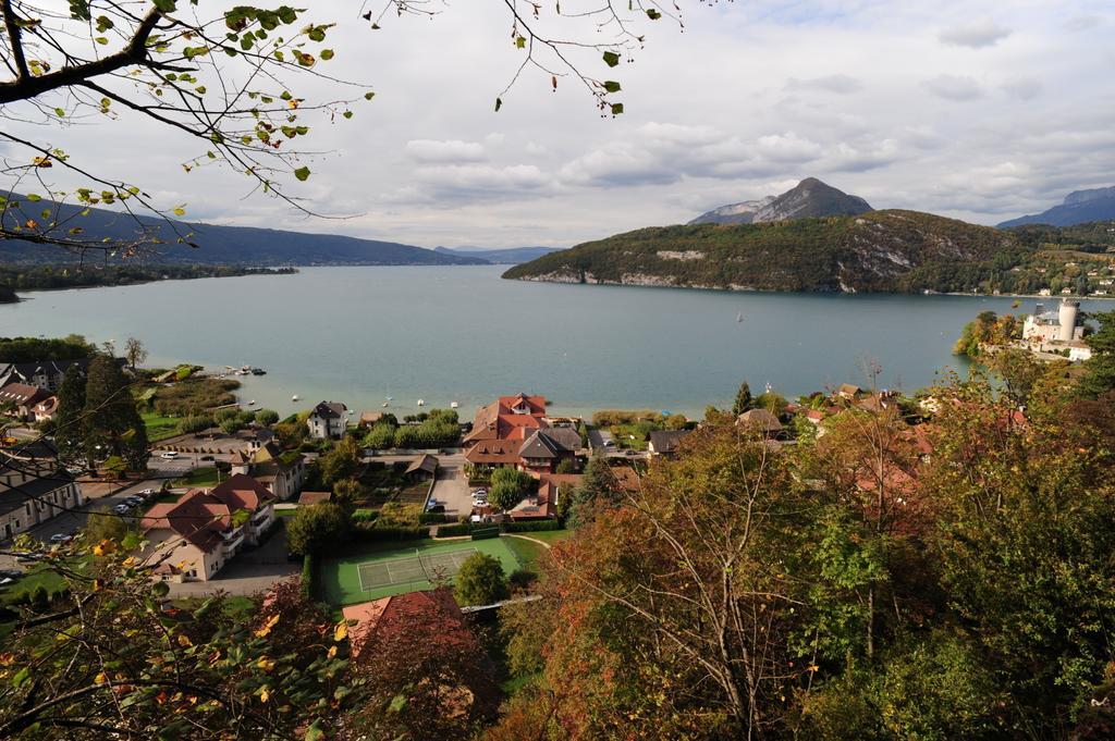 Duplex Au Bord Du Lac Duingt Exteriör bild